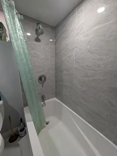 Guildwood, Scarborough, Toronto $1,700/month (utilities included) About This Space Bright and spacio...