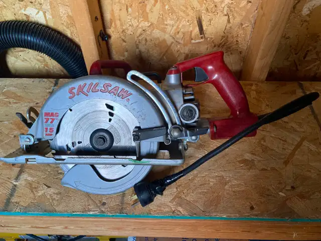 Skill worm drive circular saw