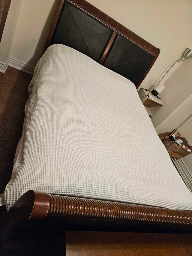 Queen Bed Frame in Beds & Mattresses in Markham / York Region - Image 2
