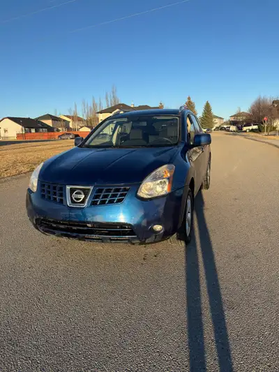 Hello, I am selling my 2008 Nissan Rogue. It comes with 2.5L 4 cyl engine with about 184,000km it’s...