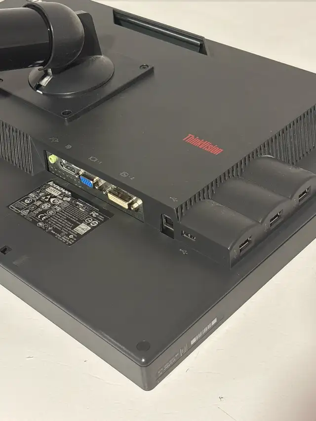 Lenovo 24” monitor in Monitors in Saskatoon - Image 3