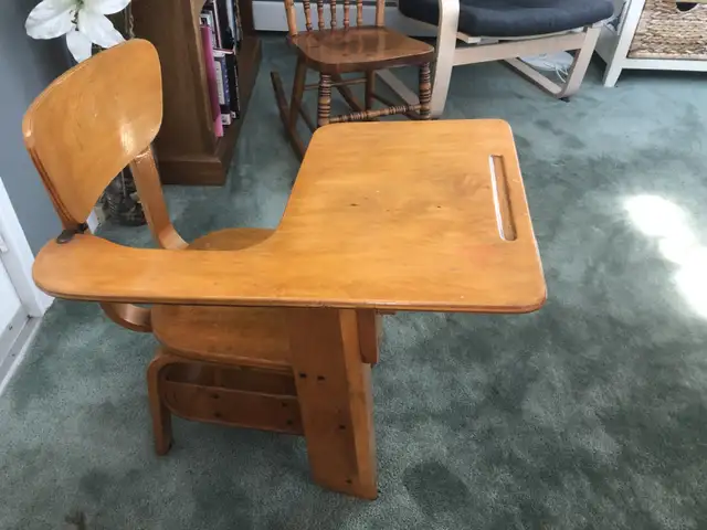 School Desk in Desks in City of Halifax - Image 3