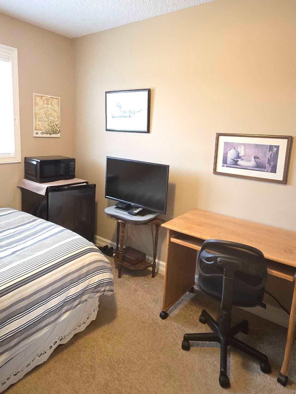 Room 4 Rent 3