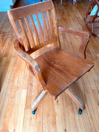 Wooden swivel chair