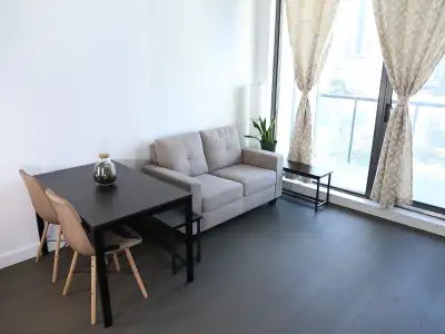 HD Photos + Floor Plan: https://imgur.com/a/xwlPUFl 5 minute walk to Wellesley subway station 15 min...