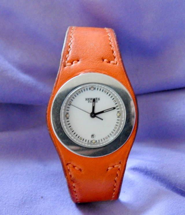 Hèrmes ORIGINAL women's leather wrist watch in Jewellery & Watches in Downtown-West End - Image 2