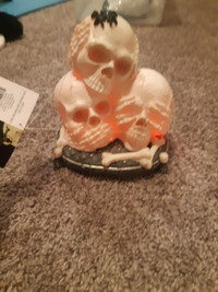Brand new light up halloween skull decoration