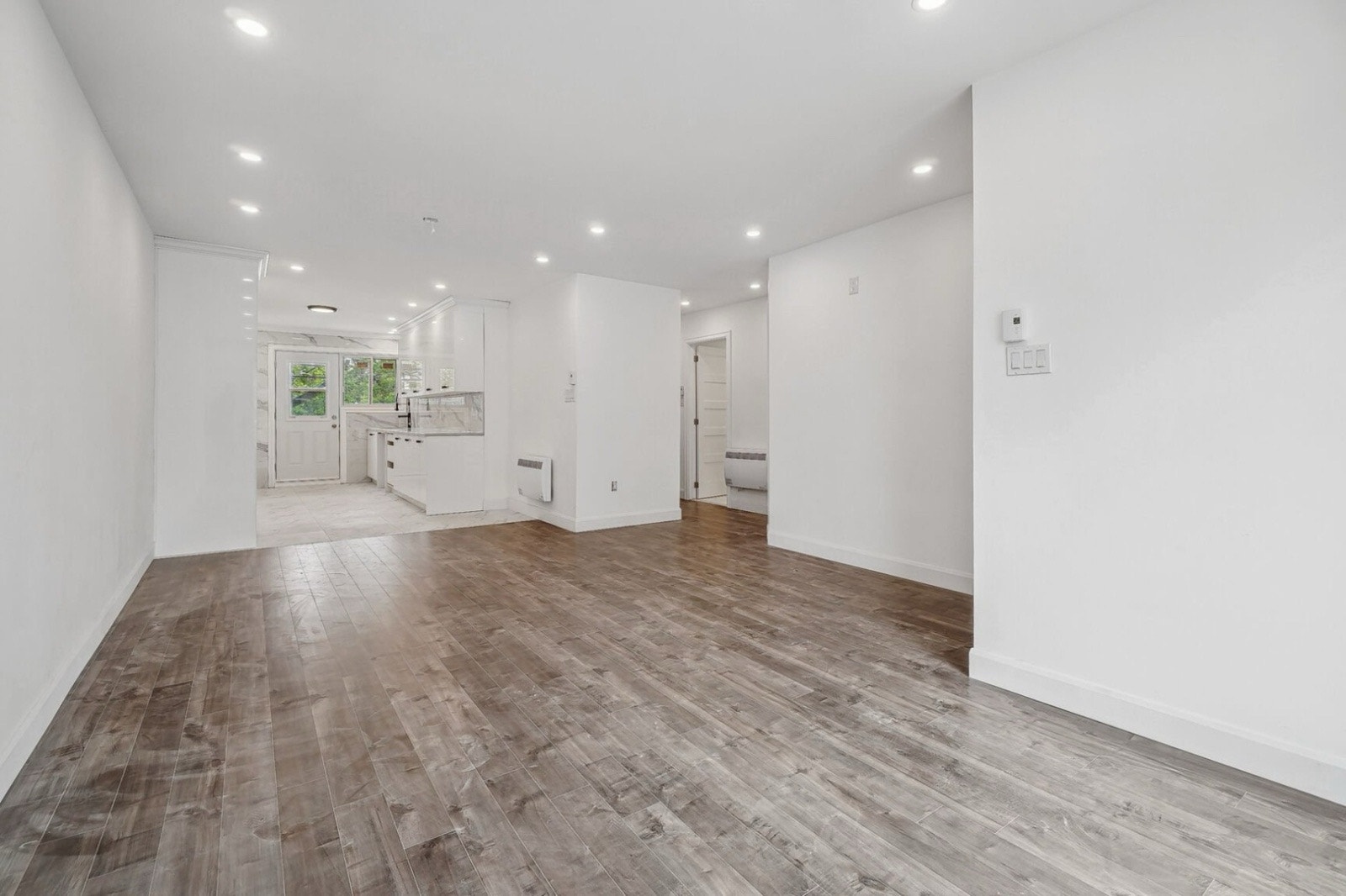 3 bed and 3 baths — photo 2