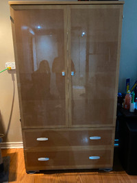 Free dresser- pick up asap need gone, fist come