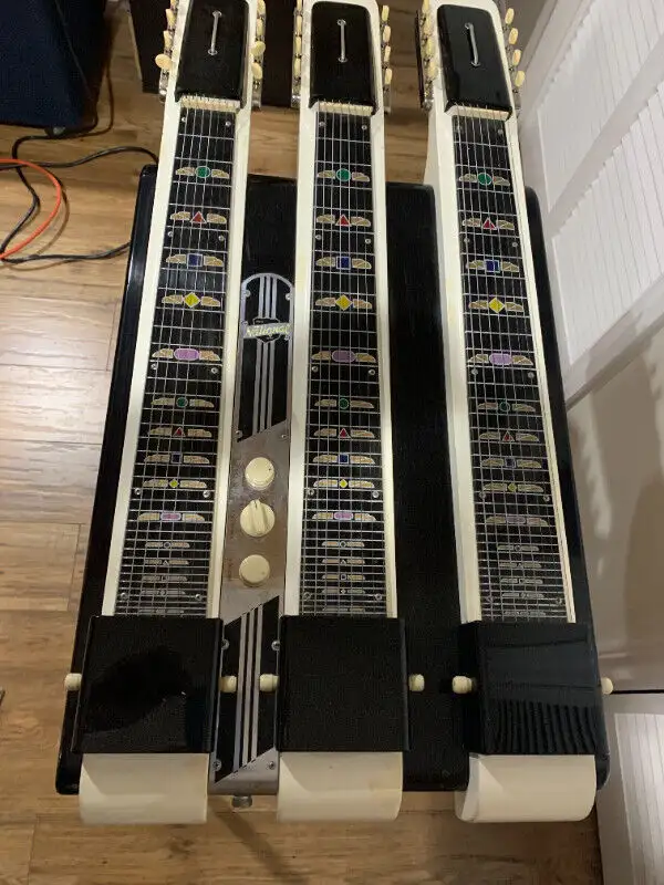 National Grand Console Triple Neck Steel Guitar Model 1052 1950s in Guitars in Kawartha Lakes - Image 4