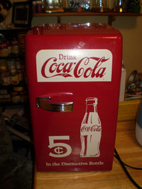 Large COKE Cooler- Dual Voltage-Fridge style- Old Style Graphics