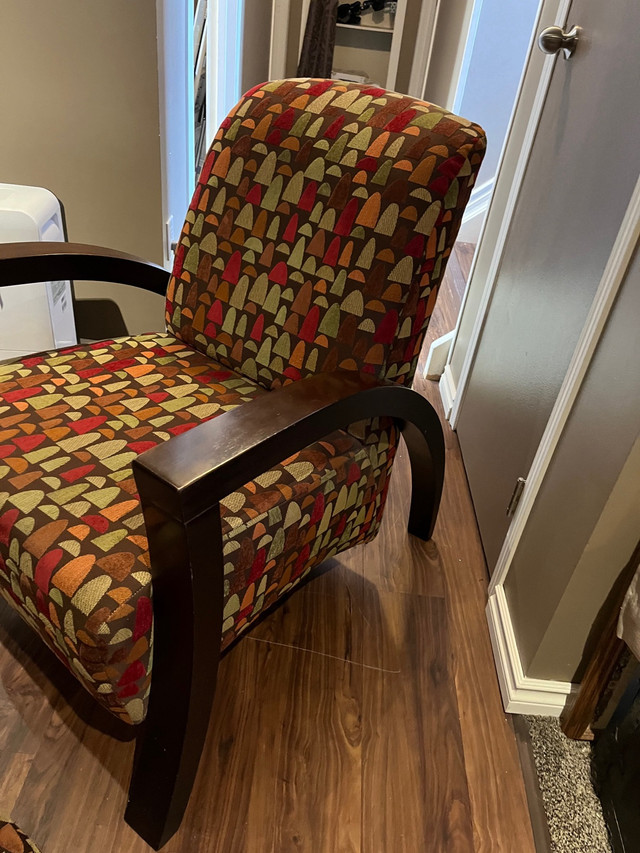 Accent chairs  in Chairs & Recliners in Prince Albert - Image 2