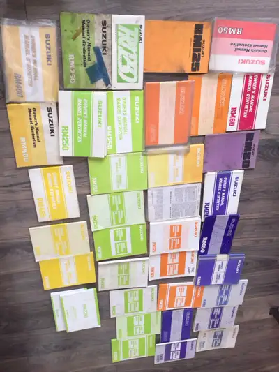 VINTAGE Suzuki RM50 RM60 RM80 RM125 RM250 RM400 RM465 RM500 Owner’s Manuals $20CAD and Up Domestic P...
