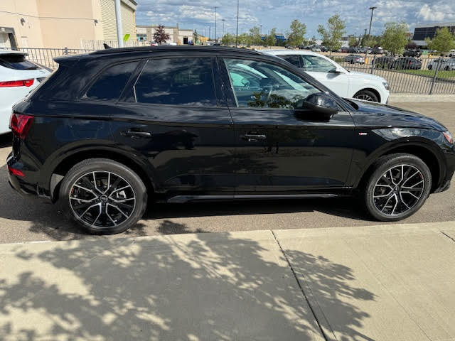 2021 Audi Q5 Technic   Excellent condition and fully loaded in Cars & Trucks in Edmonton