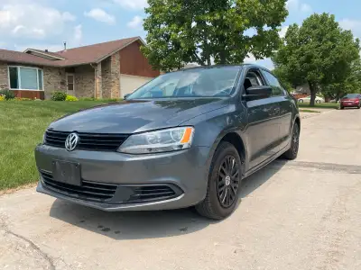 2013 Vw Jetta 2.0L 4cyl gas . Automatic, Air Conditioning, Cruise Control . Power windows & Locks ....