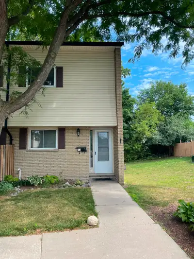 End Unit Townhome for Rent $2595.00