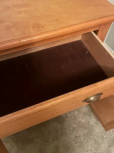 Pine Buffett with lined drawers in excellent condition