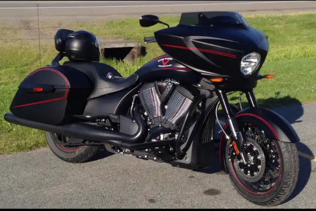 2015 Victory Cross Country in Street, Cruisers & Choppers in Sudbury - Image 2