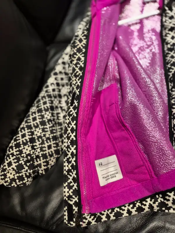 Girls columbia jacket - size large in Kids & Youth in Oakville / Halton Region - Image 4