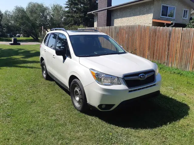 **2015 Subaru Forester 2.5i limited**