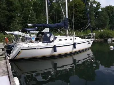 1987 CS 30 Shoal Draft Wing Keeled Sailboat, View more
