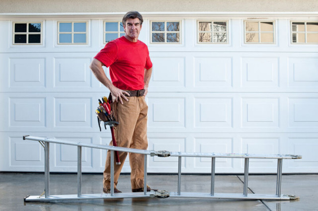 SAME DAY GARAGE DOOR REPAIR SERVICES in Garage Door in Markham / York Region