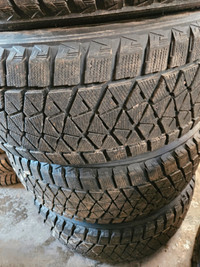 P255/50R20 Bridgestone Blizzak DMV2 Winter Tires