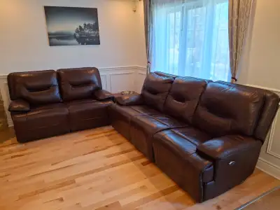 Sofa 3 places et causeuse 2 place en cuir veritable, View more