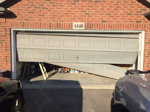 Garage door openers in Windows, Doors & Trim in Kitchener / Waterloo - Image 4