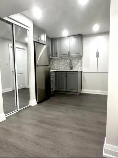 Furnished Studio Basement in Mississauga near Ridgeway Plaza