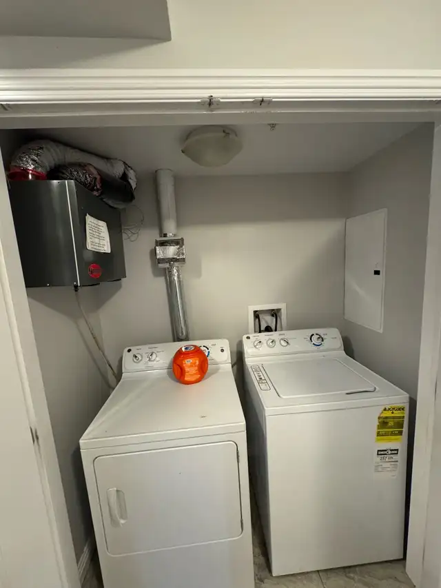 Room for Rent  in Room Rentals & Roommates in Dartmouth - Image 4