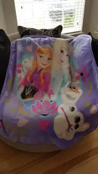 Disney Frozen blanket