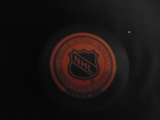 Philadelphia Flyers NHL Puck in Arts & Collectibles in Moncton - Image 2