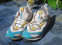 20$ - PUMA Souliers Hommes Gr12 / Mens Puma Shoes Size 12..