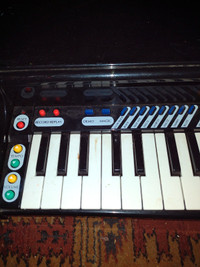 Baby Grand Piano/Keyboard 
