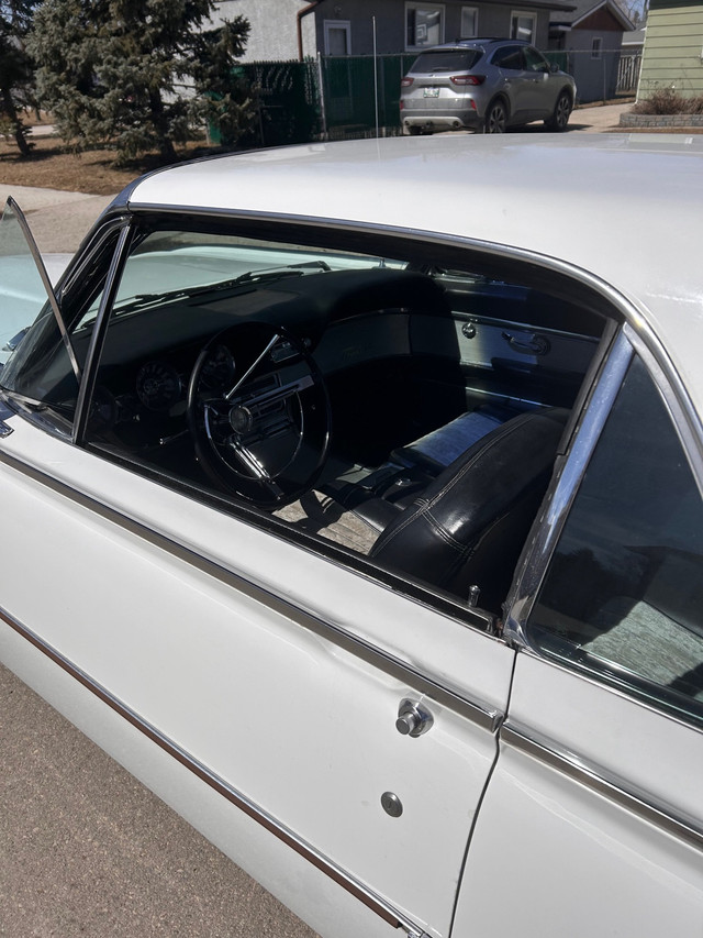 1961 Ford Thunderbird in Classic Cars in Winnipeg - Image 3