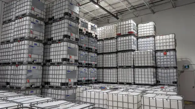 1000L 275 Gal. IBC Totes - Truckload in Other Business & Industrial in Mississauga / Peel Region - Image 5