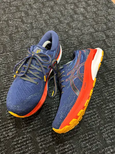 Asics Kayano 29 size US 8.5, View more