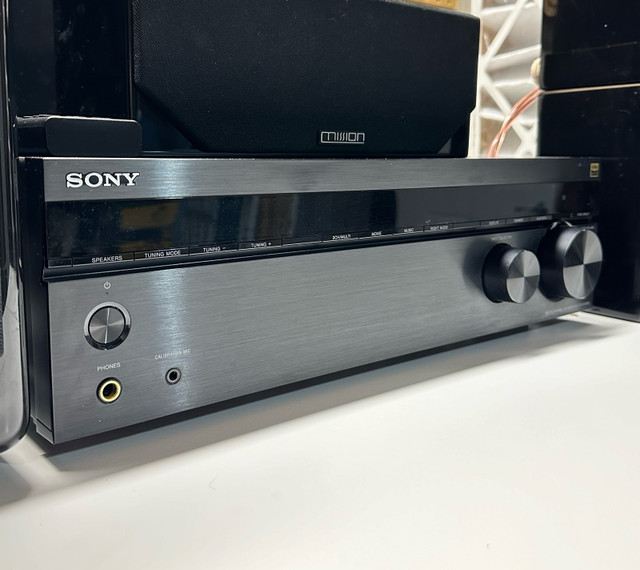 Sony STR-DH590 5.2 Home Theatre Receiver in Stereo Systems & Home Theatre in Edmonton