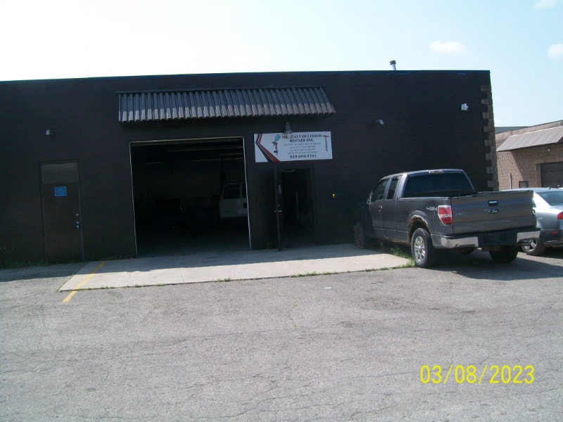 Industrial Shop/Unit For Rent Available Sept 1st Commercial & Office Space for Rent London