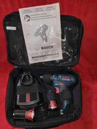 NEW Bosch 12V 3/8" Drill/Driver 2 Speed Kit PS31 