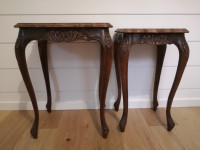 Set of 2 vintage wood side tables.