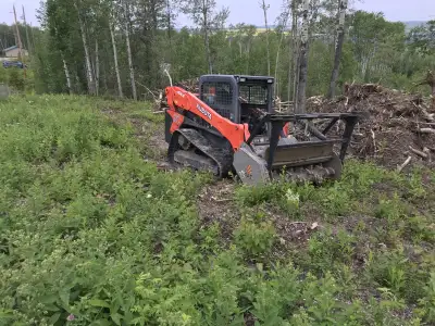 Custom mulching and skid steer work - Fence lines - clearing lots - fire barriers - dirt work - FAE...