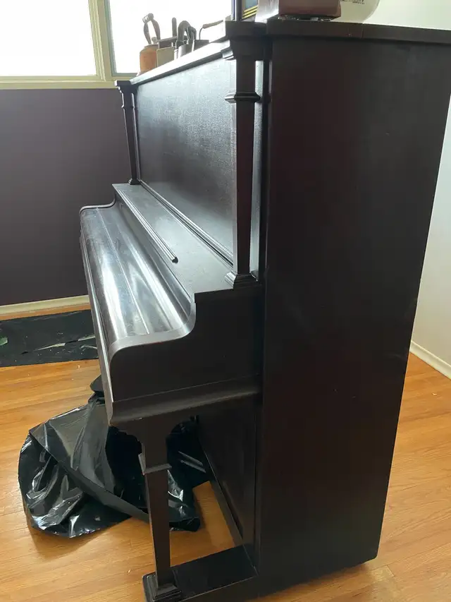 Antique Piano in Pianos & Keyboards in Calgary - Image 3