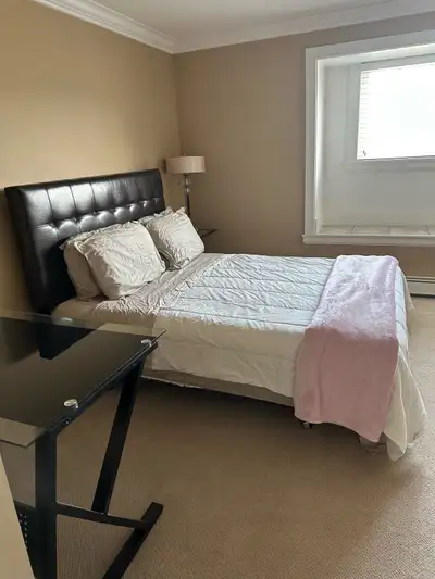 A 4500 sqft house with plenty of living space. A private bedroom including a private bathroom locate...