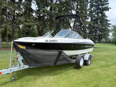 Immaculate condition, new bottom drive, prop and water pump. Recent carb kit. Monster ski/wakeboard...