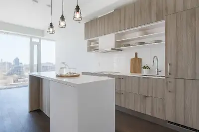 Unobstructed SOUTH Facing Unit CN Tower VIEWS