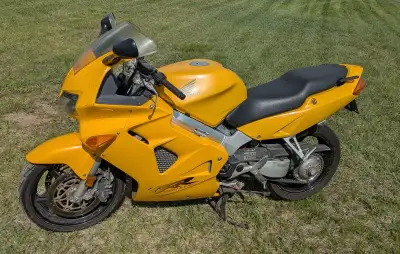Gen 5 VFR 800 52000km $3200 obo