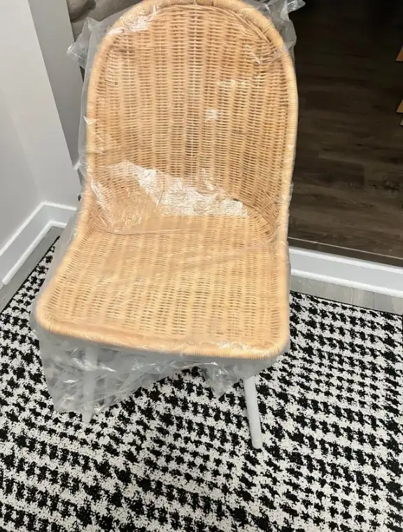 6 Wicker rattan outdoor Indoor Dining / patio chairs in Patio & Garden Furniture in Ottawa - Image 2