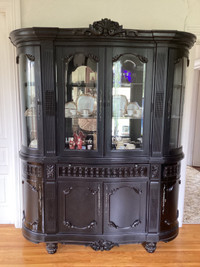 Gorgeous Grand Display Cabinet - further REDUCTION 